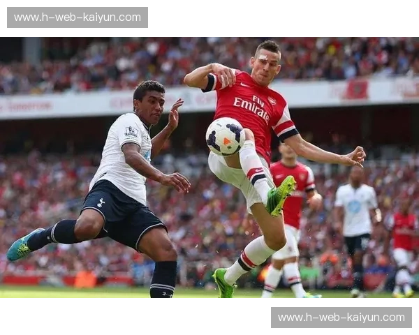 【巅峰对决】白百合的优雅咆哮与老妇人的铁血意志——热刺vs尤文，一场足球灵魂的深度博弈